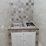 Da Katia,vicolo Carini, 37 *